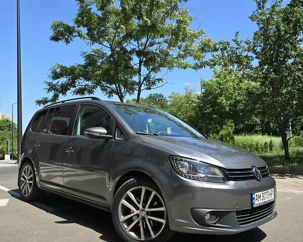 Сірий Фольксваген Туран, об'ємом двигуна 1.97 л та пробігом 204 тис. км за 13800 $, фото 1 на Automoto.ua