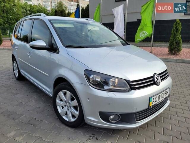 Серый Фольксваген Туран, объемом двигателя 2 л и пробегом 260 тыс. км за 14700 $, фото 1 на Automoto.ua
