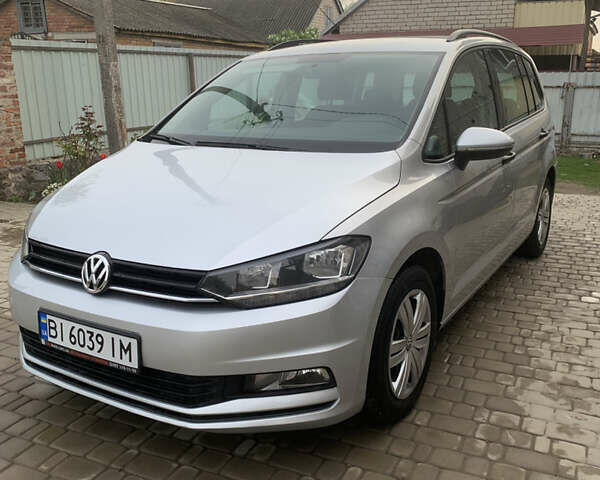 Сірий Фольксваген Туран, об'ємом двигуна 1.6 л та пробігом 230 тис. км за 15500 $, фото 1 на Automoto.ua