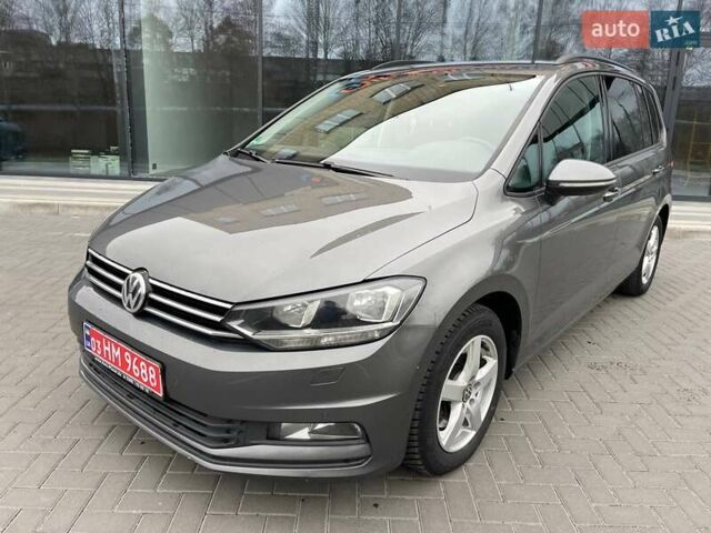 Серый Фольксваген Туран, объемом двигателя 1.97 л и пробегом 280 тыс. км за 14400 $, фото 1 на Automoto.ua