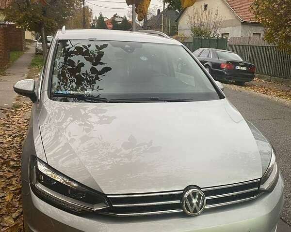 Серый Фольксваген Туран, объемом двигателя 2 л и пробегом 180 тыс. км за 19500 $, фото 1 на Automoto.ua