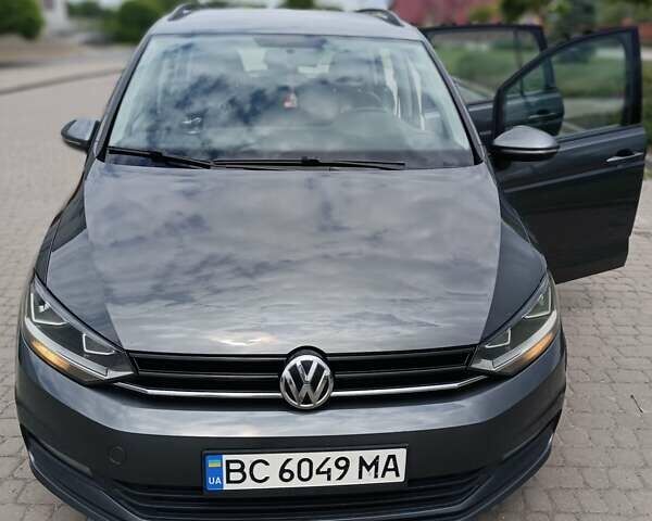 Серый Фольксваген Туран, объемом двигателя 1.6 л и пробегом 268 тыс. км за 15800 $, фото 1 на Automoto.ua