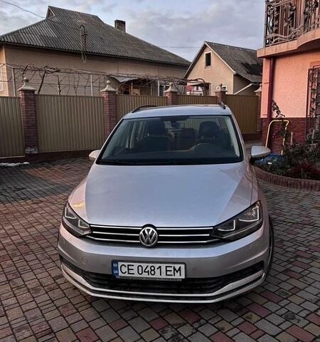 Серый Фольксваген Туран, объемом двигателя 1.97 л и пробегом 370 тыс. км за 15500 $, фото 1 на Automoto.ua