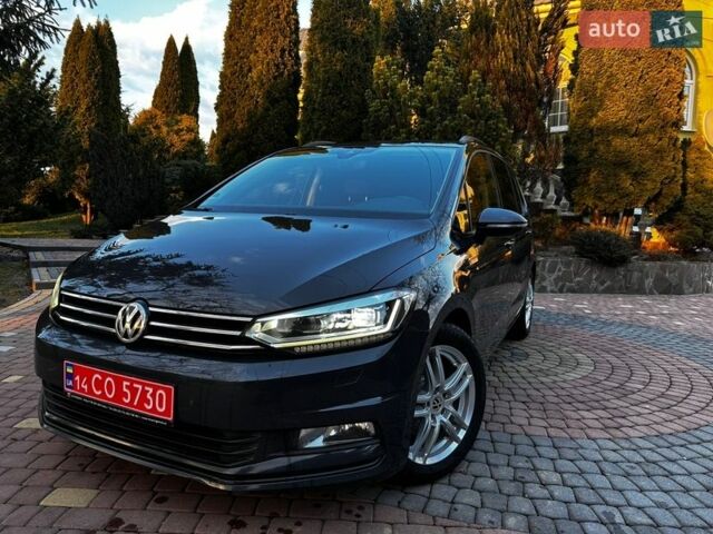 Сірий Фольксваген Туран, об'ємом двигуна 2 л та пробігом 240 тис. км за 15900 $, фото 1 на Automoto.ua