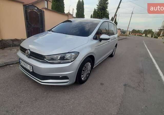 Серый Фольксваген Туран, объемом двигателя 1.6 л и пробегом 134 тыс. км за 17300 $, фото 1 на Automoto.ua