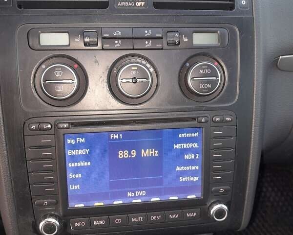 Серый Фольксваген Туран, объемом двигателя 1.97 л и пробегом 0 тыс. км за 6900 $, фото 1 на Automoto.ua