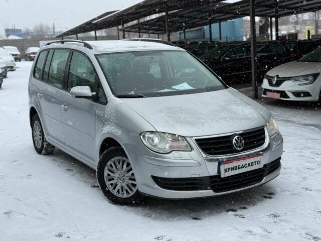 Сірий Фольксваген Туран, об'ємом двигуна 1.4 л та пробігом 215 тис. км за 7500 $, фото 1 на Automoto.ua