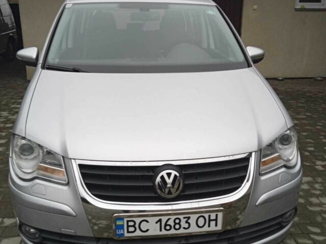 Серый Фольксваген Туран, объемом двигателя 1.9 л и пробегом 316 тыс. км за 8550 $, фото 1 на Automoto.ua