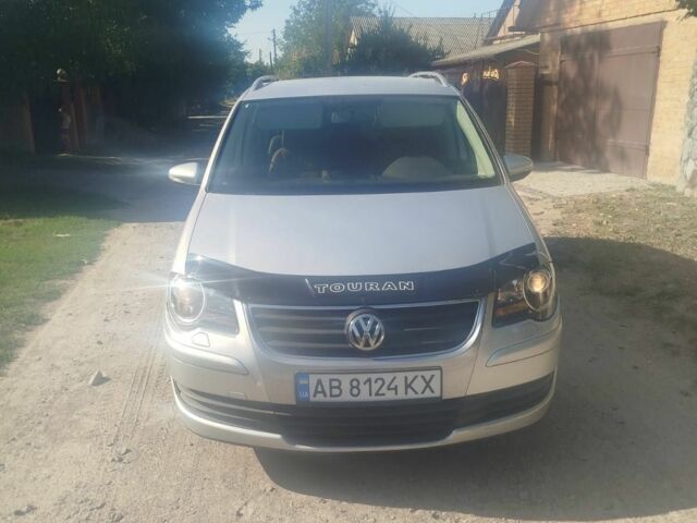 Сірий Фольксваген Туран, об'ємом двигуна 1.9 л та пробігом 302 тис. км за 6700 $, фото 1 на Automoto.ua