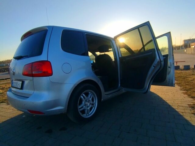 Сірий Фольксваген Туран, об'ємом двигуна 1.6 л та пробігом 310 тис. км за 7200 $, фото 1 на Automoto.ua