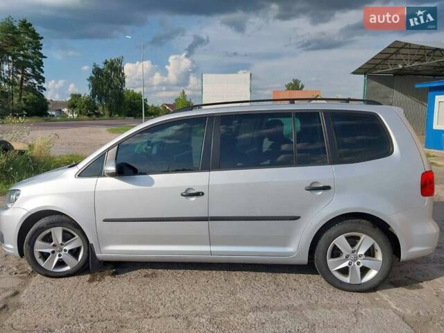 Сірий Фольксваген Туран, об'ємом двигуна 1.6 л та пробігом 199 тис. км за 11700 $, фото 1 на Automoto.ua