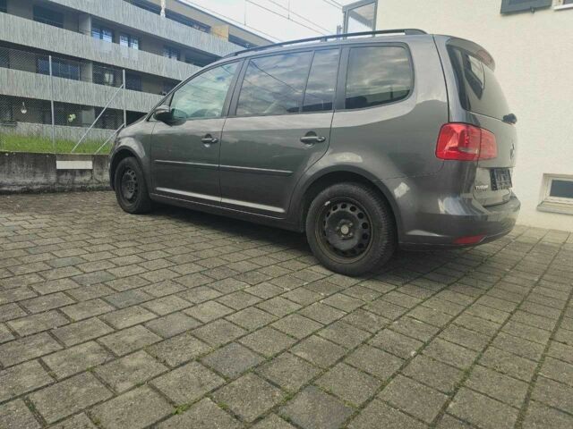 Сірий Фольксваген Туран, об'ємом двигуна 2 л та пробігом 266 тис. км за 10952 $, фото 1 на Automoto.ua