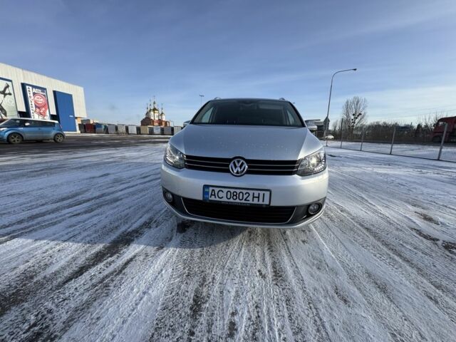 Серый Фольксваген Туран, объемом двигателя 2 л и пробегом 254 тыс. км за 13400 $, фото 1 на Automoto.ua