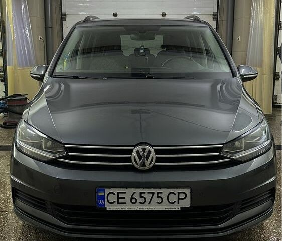 Сірий Фольксваген Туран, об'ємом двигуна 2 л та пробігом 277 тис. км за 17100 $, фото 1 на Automoto.ua