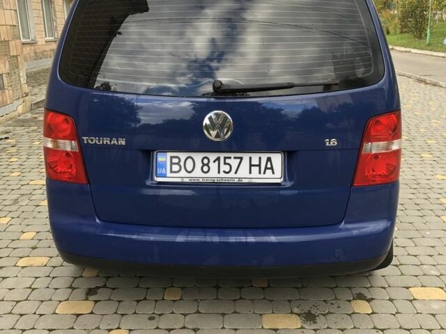 Синий Фольксваген Туран, объемом двигателя 1.6 л и пробегом 290 тыс. км за 5150 $, фото 1 на Automoto.ua