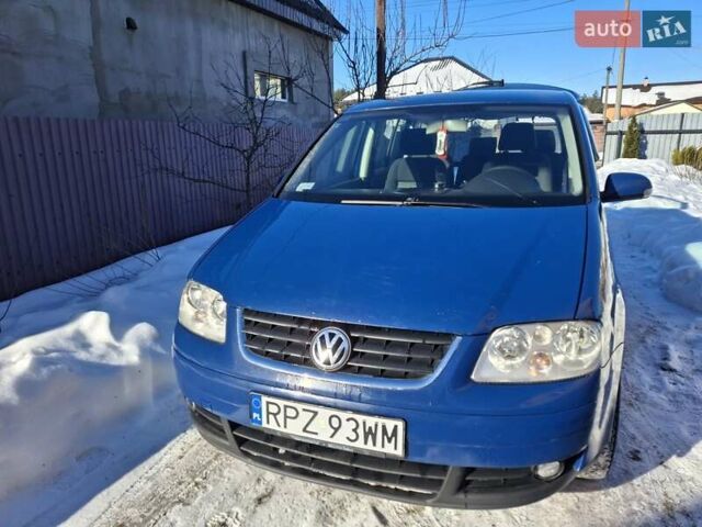 Синий Фольксваген Туран, объемом двигателя 1.9 л и пробегом 270 тыс. км за 2700 $, фото 1 на Automoto.ua