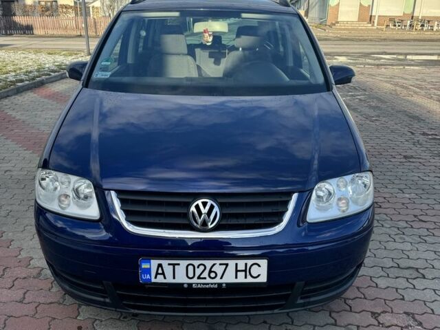 Синий Фольксваген Туран, объемом двигателя 1.9 л и пробегом 236 тыс. км за 5400 $, фото 1 на Automoto.ua