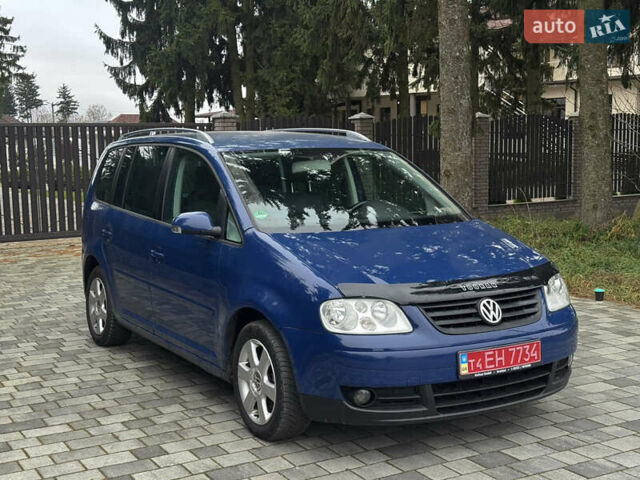 Синій Фольксваген Туран, об'ємом двигуна 1.6 л та пробігом 203 тис. км за 5900 $, фото 1 на Automoto.ua