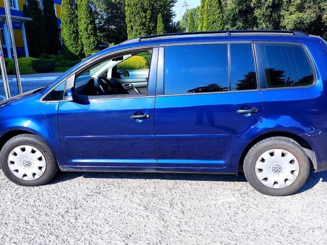 Синий Фольксваген Туран, объемом двигателя 1.4 л и пробегом 241 тыс. км за 6000 $, фото 1 на Automoto.ua