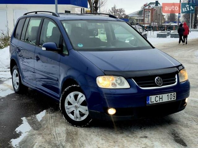 Синий Фольксваген Туран, объемом двигателя 2 л и пробегом 350 тыс. км за 2450 $, фото 1 на Automoto.ua