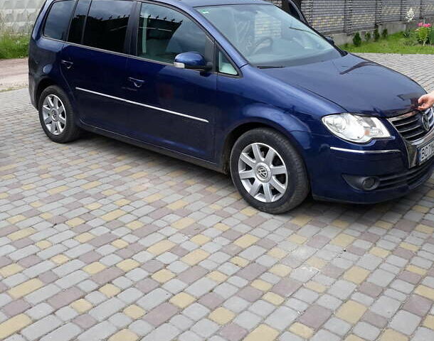 Синій Фольксваген Туран, об'ємом двигуна 1.97 л та пробігом 312 тис. км за 6500 $, фото 1 на Automoto.ua