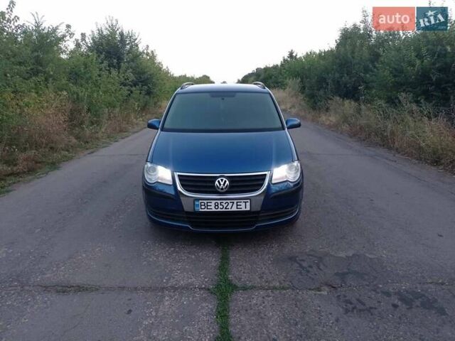 Синий Фольксваген Туран, объемом двигателя 1.6 л и пробегом 280 тыс. км за 6700 $, фото 1 на Automoto.ua