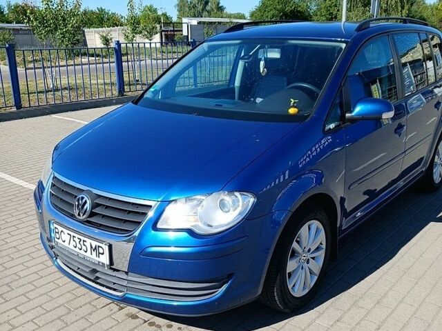 Синій Фольксваген Туран, об'ємом двигуна 1.98 л та пробігом 250 тис. км за 6500 $, фото 1 на Automoto.ua