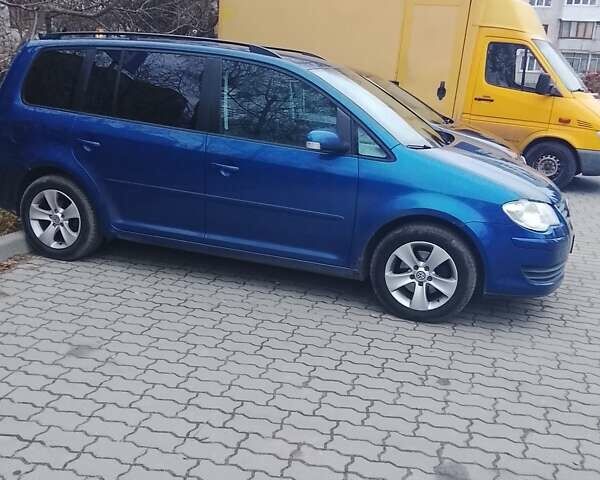 Синий Фольксваген Туран, объемом двигателя 1.39 л и пробегом 170 тыс. км за 7500 $, фото 1 на Automoto.ua