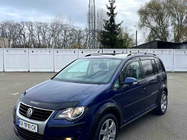 Синий Фольксваген Туран, объемом двигателя 1.4 л и пробегом 198 тыс. км за 6750 $, фото 1 на Automoto.ua