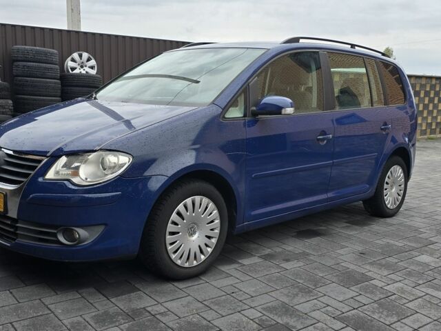 Синий Фольксваген Туран, объемом двигателя 1.4 л и пробегом 180 тыс. км за 2950 $, фото 1 на Automoto.ua