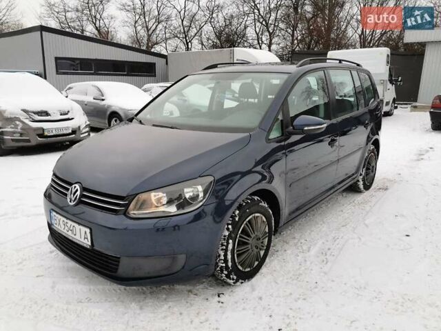 Синий Фольксваген Туран, объемом двигателя 1.6 л и пробегом 252 тыс. км за 8400 $, фото 1 на Automoto.ua