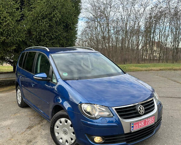 Синий Фольксваген Туран, объемом двигателя 1.4 л и пробегом 172 тыс. км за 8299 $, фото 1 на Automoto.ua