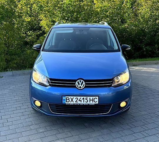 Синій Фольксваген Туран, об'ємом двигуна 1.6 л та пробігом 234 тис. км за 9700 $, фото 1 на Automoto.ua