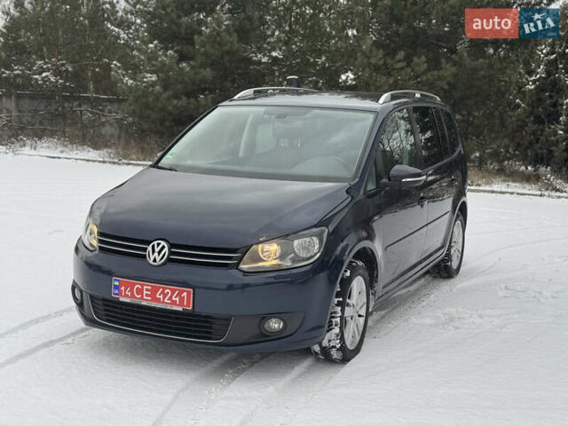 Синий Фольксваген Туран, объемом двигателя 2 л и пробегом 248 тыс. км за 12700 $, фото 1 на Automoto.ua