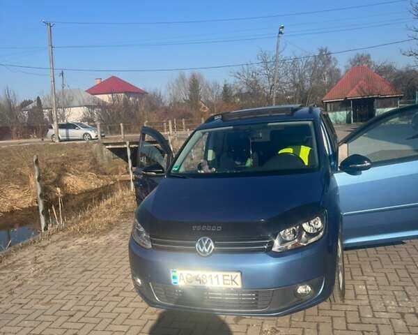 Синій Фольксваген Туран, об'ємом двигуна 1.6 л та пробігом 200 тис. км за 10500 $, фото 1 на Automoto.ua