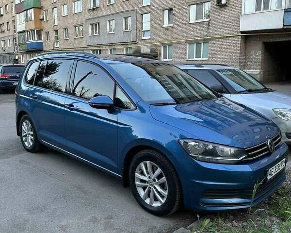 Синий Фольксваген Туран, объемом двигателя 1.97 л и пробегом 250 тыс. км за 16700 $, фото 1 на Automoto.ua