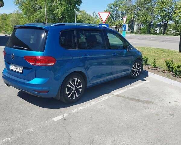 Синий Фольксваген Туран, объемом двигателя 2 л и пробегом 175 тыс. км за 18600 $, фото 1 на Automoto.ua