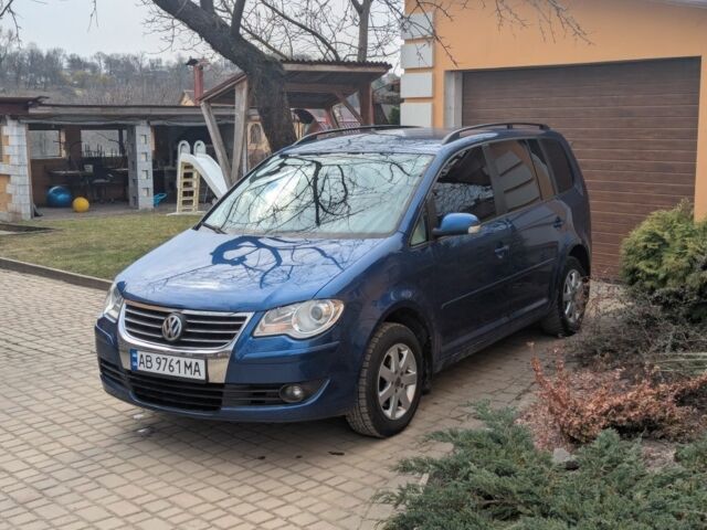 Синій Фольксваген Туран, об'ємом двигуна 1.6 л та пробігом 277 тис. км за 7700 $, фото 1 на Automoto.ua