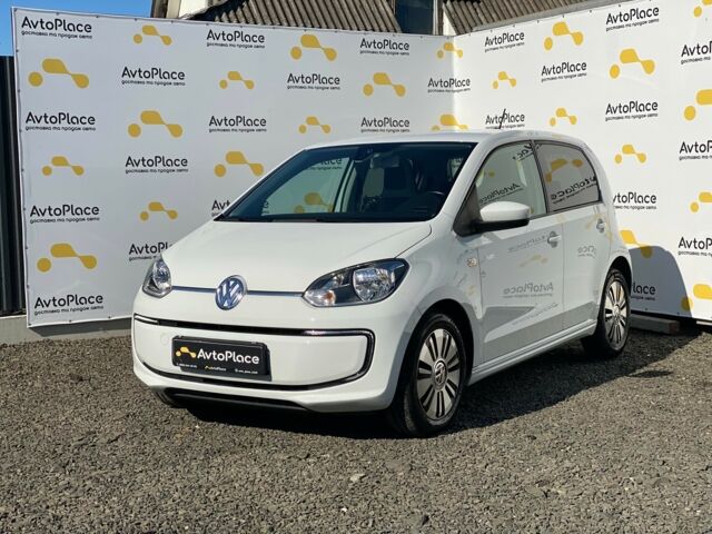 Белый Фольксваген Ап, объемом двигателя 0 л и пробегом 106 тыс. км за 6500 $, фото 1 на Automoto.ua