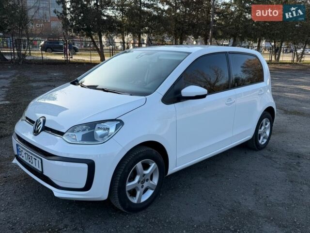 Белый Фольксваген Ап, объемом двигателя 1 л и пробегом 160 тыс. км за 7600 $, фото 1 на Automoto.ua