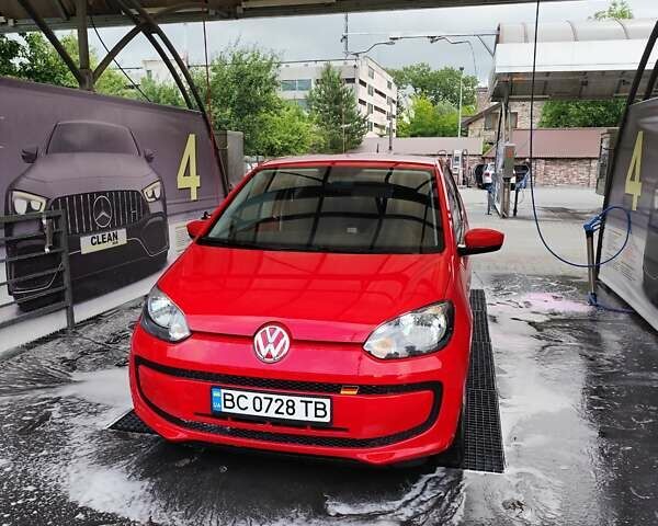 Червоний Фольксваген Ап, об'ємом двигуна 1 л та пробігом 270 тис. км за 3450 $, фото 1 на Automoto.ua