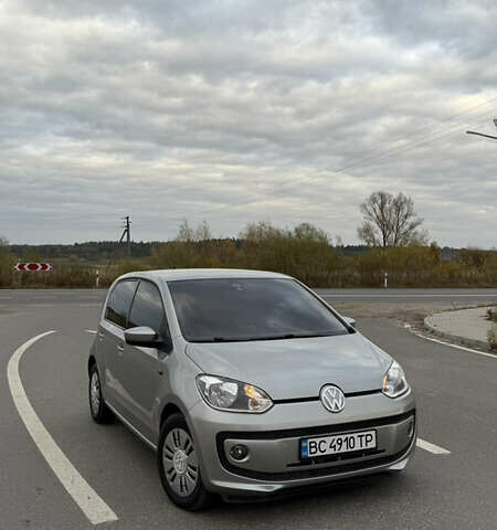 Сірий Фольксваген Ап, об'ємом двигуна 1 л та пробігом 76 тис. км за 6700 $, фото 1 на Automoto.ua