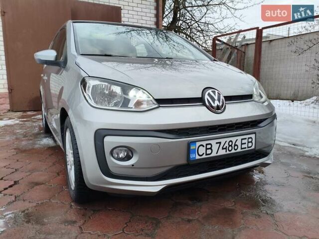 Серый Фольксваген Ап, объемом двигателя 1 л и пробегом 119 тыс. км за 8000 $, фото 1 на Automoto.ua