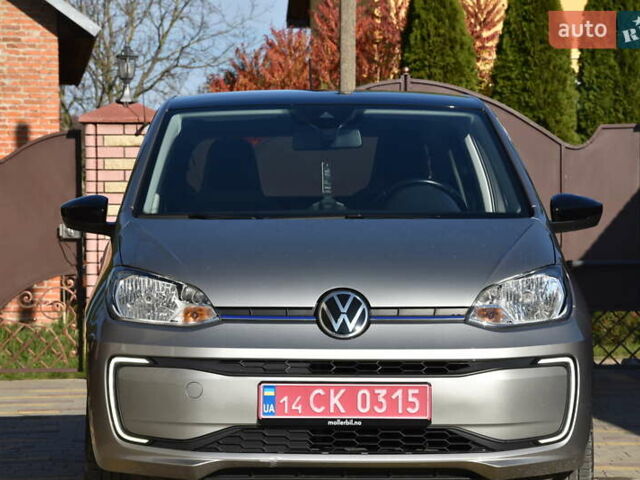 Сірий Фольксваген Ап, об'ємом двигуна 0 л та пробігом 100 тис. км за 10900 $, фото 1 на Automoto.ua