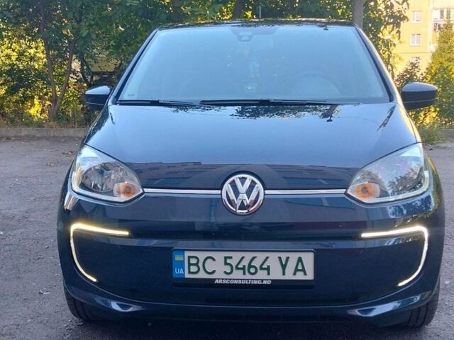 Синий Фольксваген Ап, объемом двигателя 0 л и пробегом 100 тыс. км за 7300 $, фото 1 на Automoto.ua