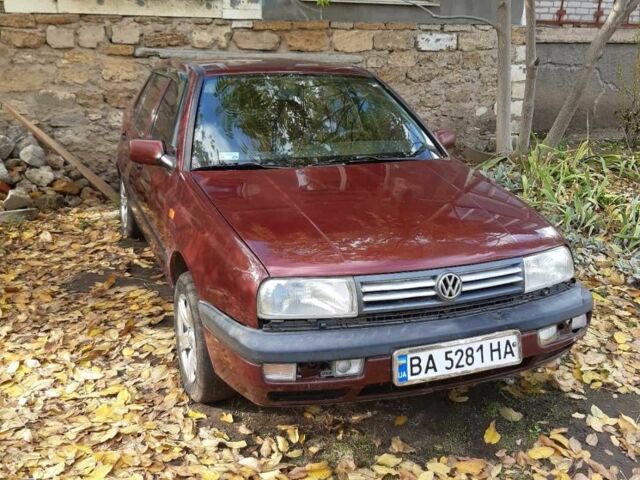 Красный Фольксваген Венто, объемом двигателя 1.8 л и пробегом 286 тыс. км за 2100 $, фото 1 на Automoto.ua