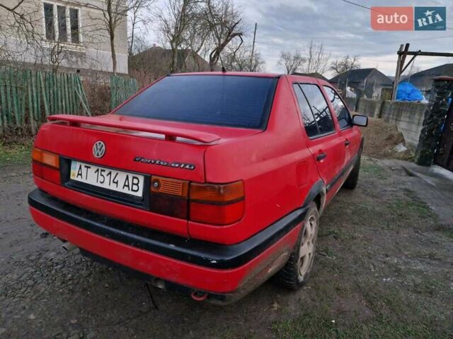 Красный Фольксваген Венто, объемом двигателя 1.9 л и пробегом 350 тыс. км за 1800 $, фото 1 на Automoto.ua
