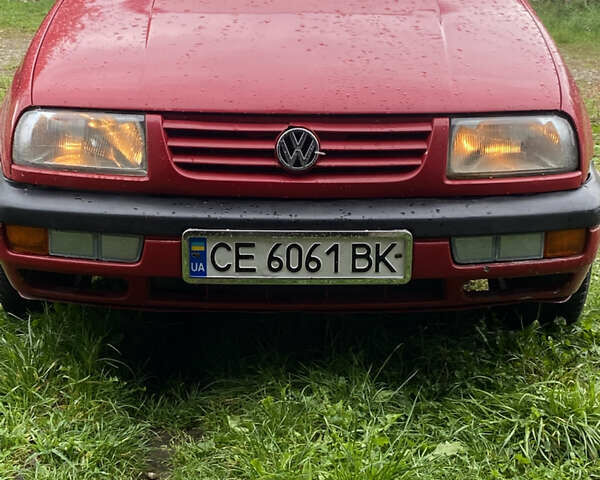 Красный Фольксваген Венто, объемом двигателя 1.9 л и пробегом 280 тыс. км за 2850 $, фото 1 на Automoto.ua