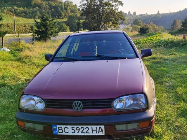 Красный Фольксваген Венто, объемом двигателя 1.8 л и пробегом 56 тыс. км за 450 $, фото 1 на Automoto.ua