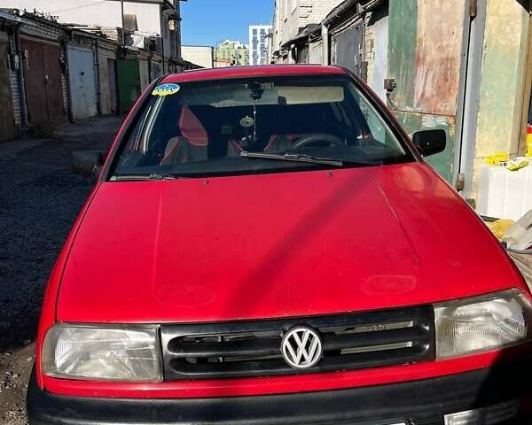 Червоний Фольксваген Венто, об'ємом двигуна 1.9 л та пробігом 310 тис. км за 1400 $, фото 1 на Automoto.ua